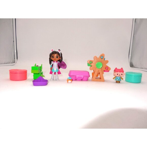 Gabby's Dollhouse, Baby Box Cat Craft-A-Riffic Room Exclusive Figure and Dragon - Picture 6 of 14